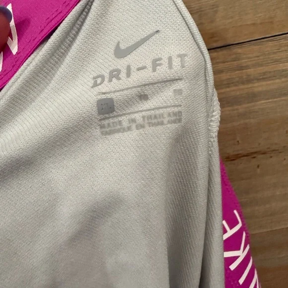 Nike Women's Soft Gray Athletic Shorts - Picture 4 of 4